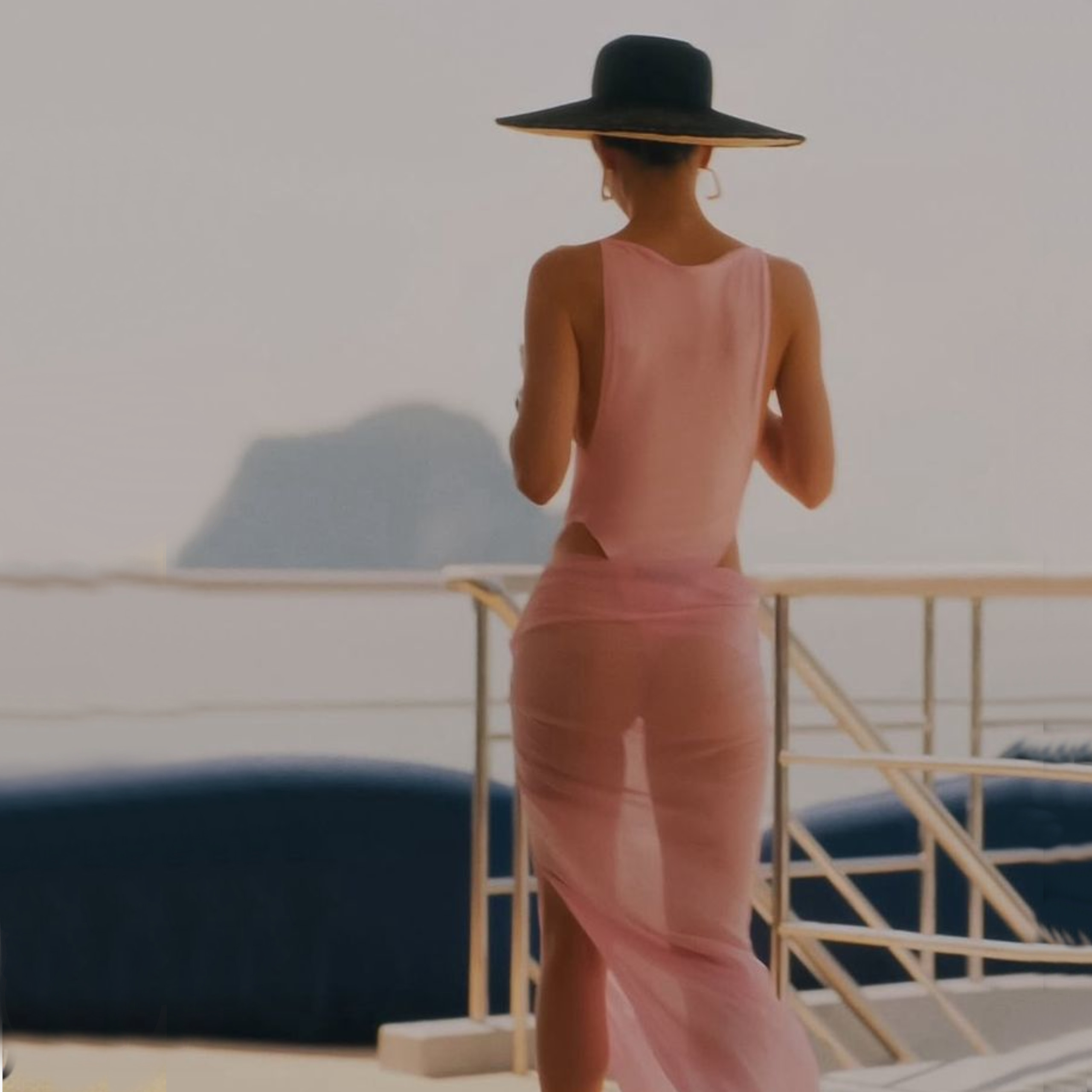 The Art of Subtle Excess: The Chloe Lochaln from The White Lotus Edit