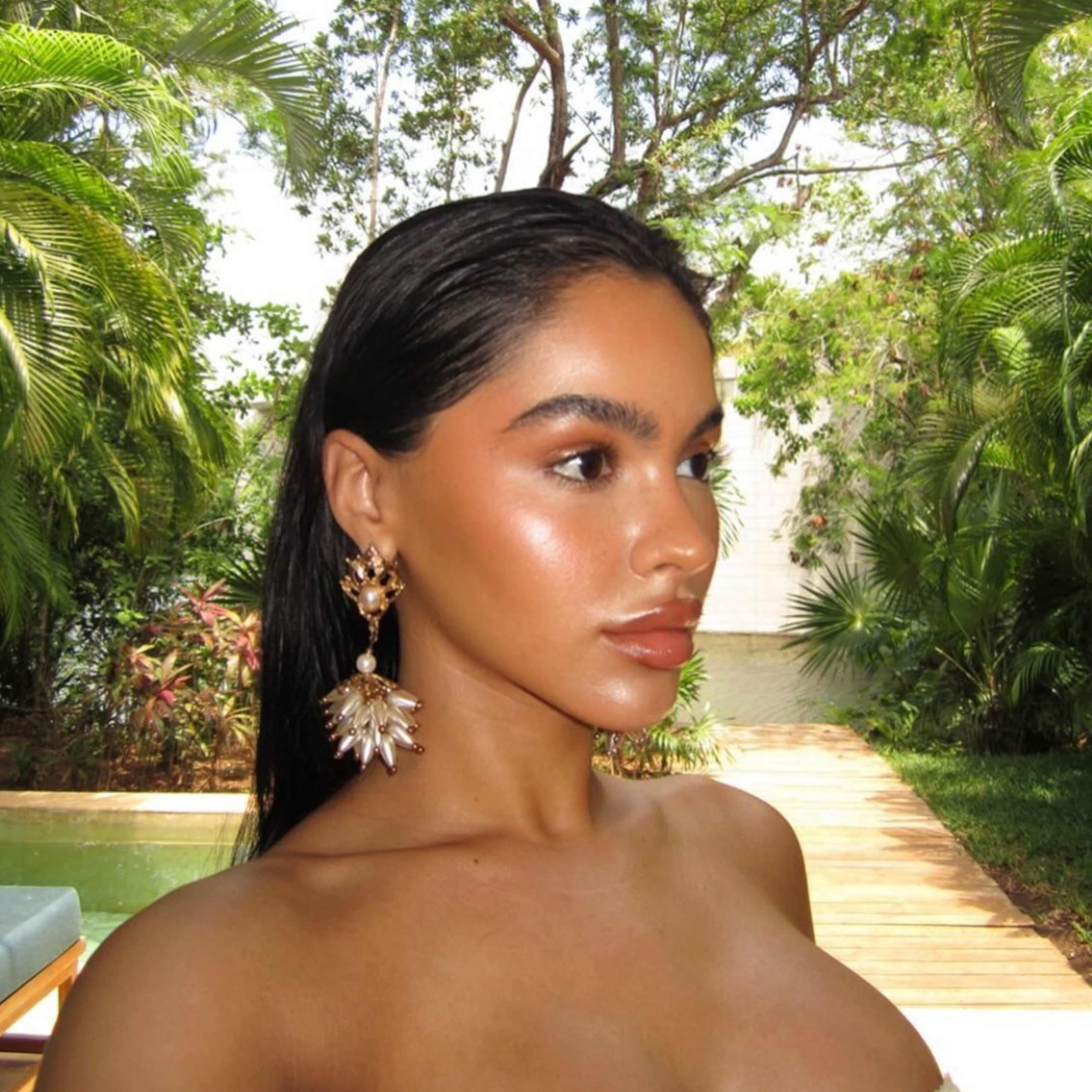 Humidity Proof Beauty: Unmelted